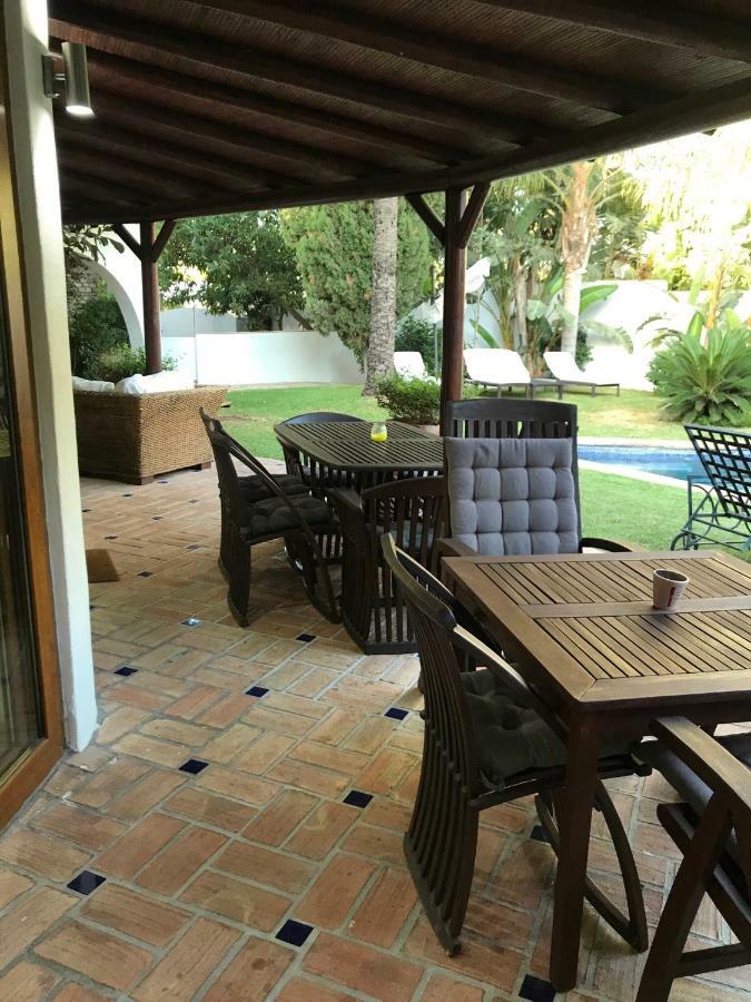 Villa With Heated Pool And Jacuzzi Close To Puerto Banus And Beach 埃斯特波纳 外观 照片